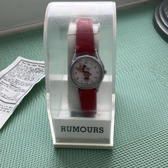 Minnie Mouse Watch - Picture 2 of 4